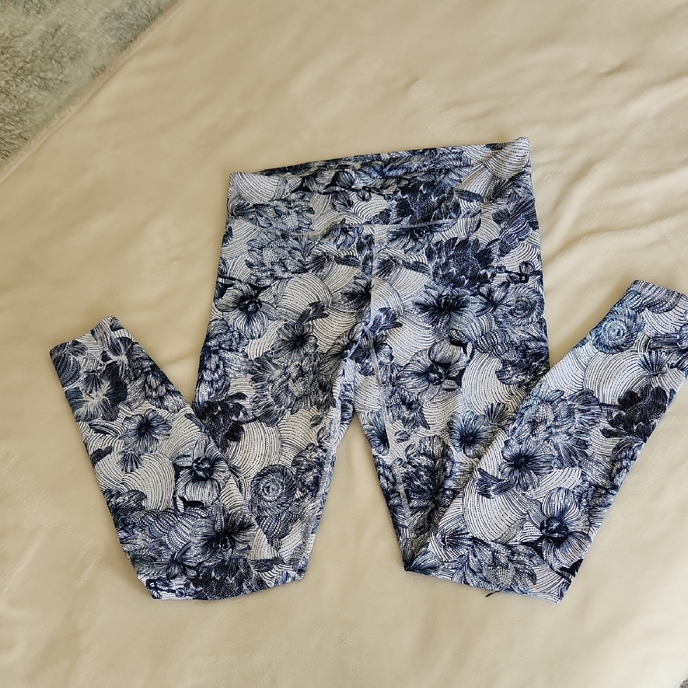 Fabletics Blue and White Midrise Powerhold Leggings - Picture 3 of 7